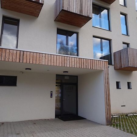 Apartman Nad Riekou Bešeňová Dış mekan fotoğraf