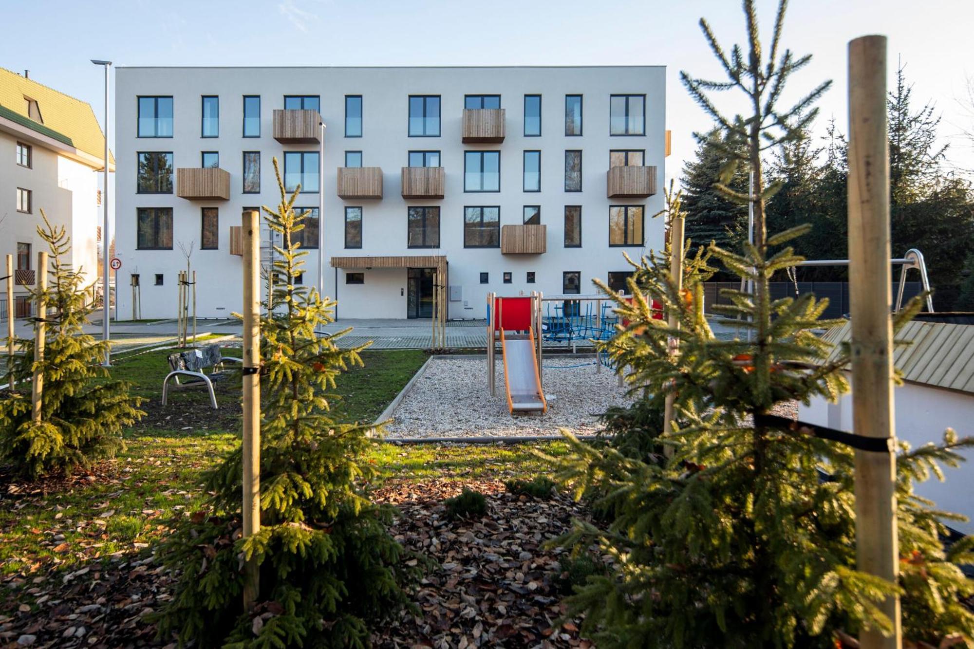 Apartman Nad Riekou Bešeňová Dış mekan fotoğraf