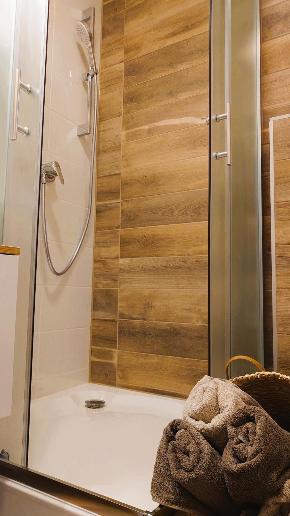 Apartman Nad Riekou Bešeňová Dış mekan fotoğraf